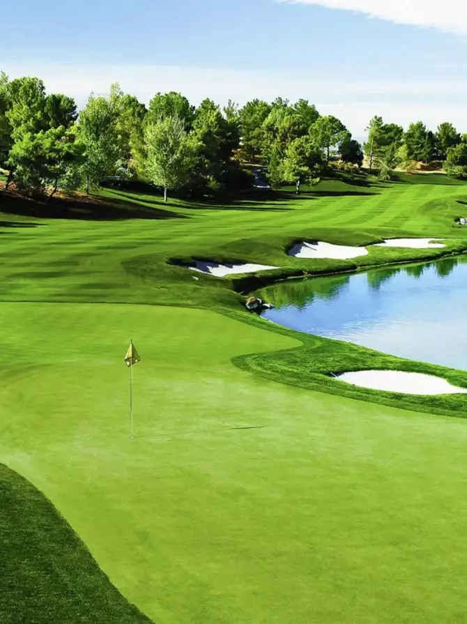 luxor-amenities-golf-shadow-creek-golf-course-alternate-view